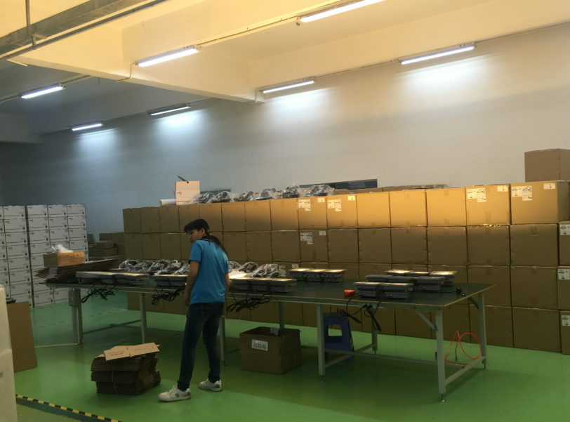200W warehouse UFO stockroom